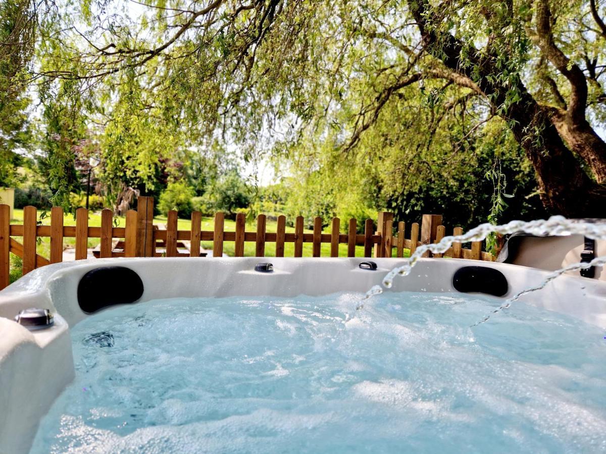 Villa The Hamilton Luxury Holiday Let'S- The Coach House With Hot Tub Scorton  Exterior foto